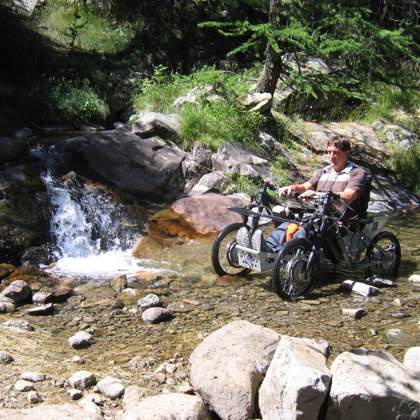 Traversée d'un ruisseau Alpes du Sud